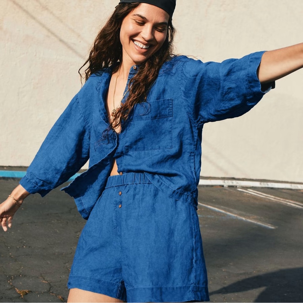 Everlane The Linen Billow Blouse